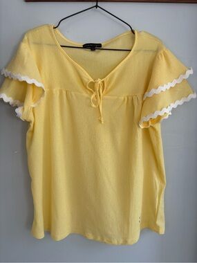 Adrienne Vittadini Yellow Ruffle Sleeve Peasant Top
